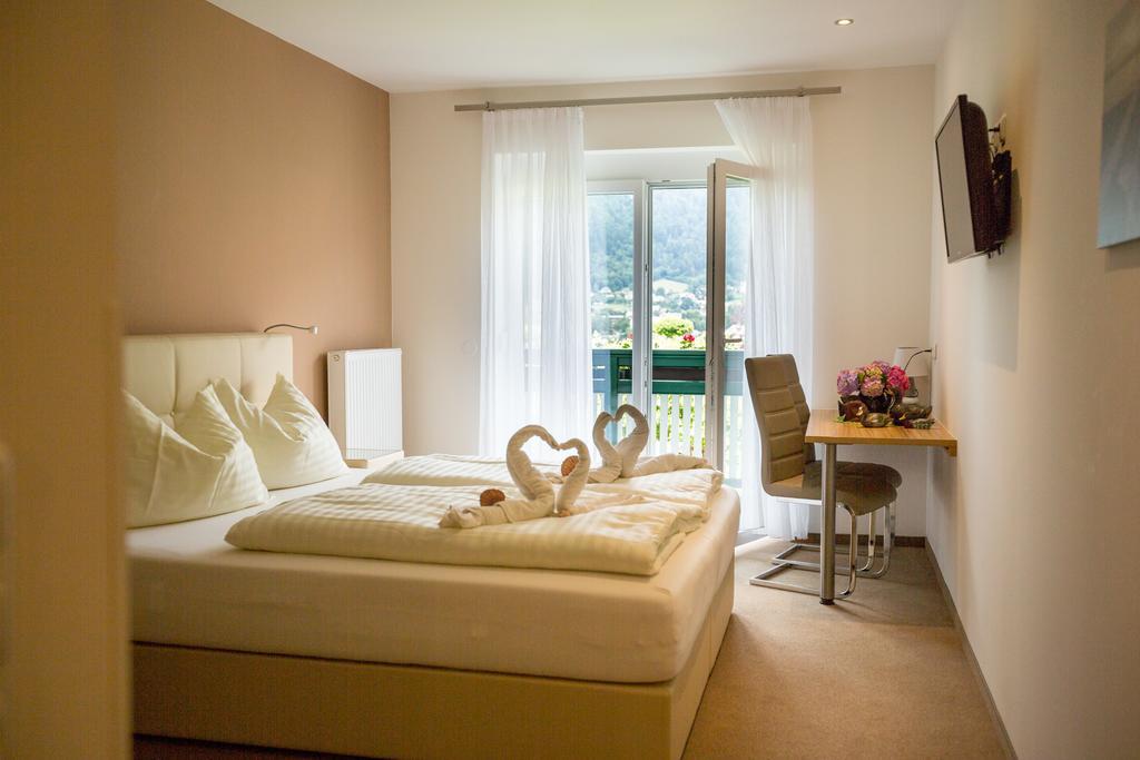 Gaestehaus Krappinger/Pizzeria Mamma Mia Ossiach Exteriör bild