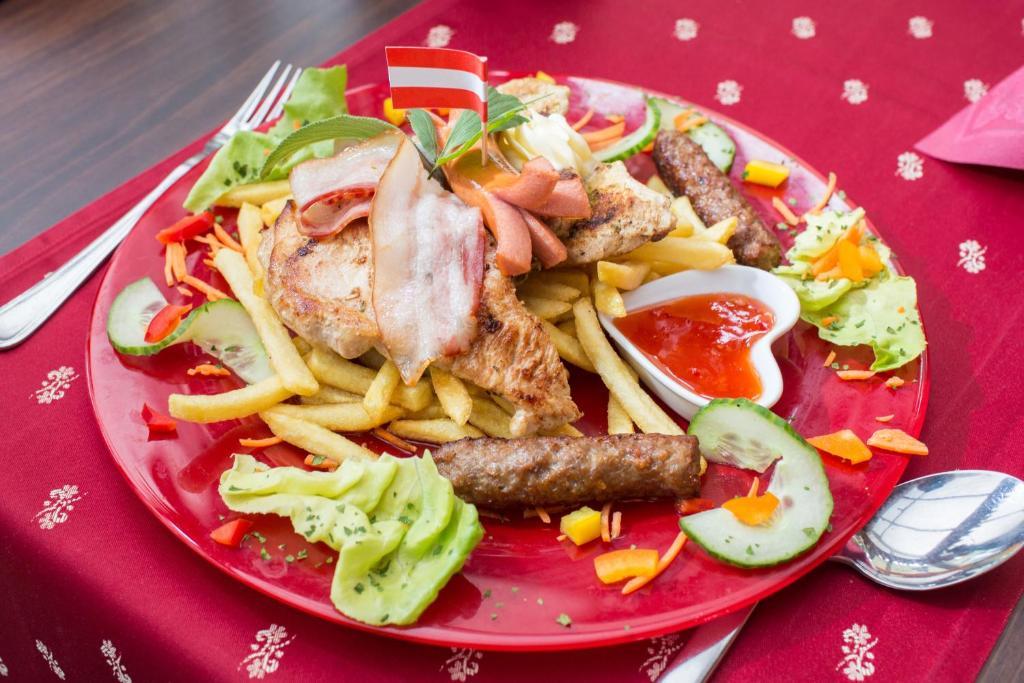 Gaestehaus Krappinger/Pizzeria Mamma Mia Ossiach Exteriör bild